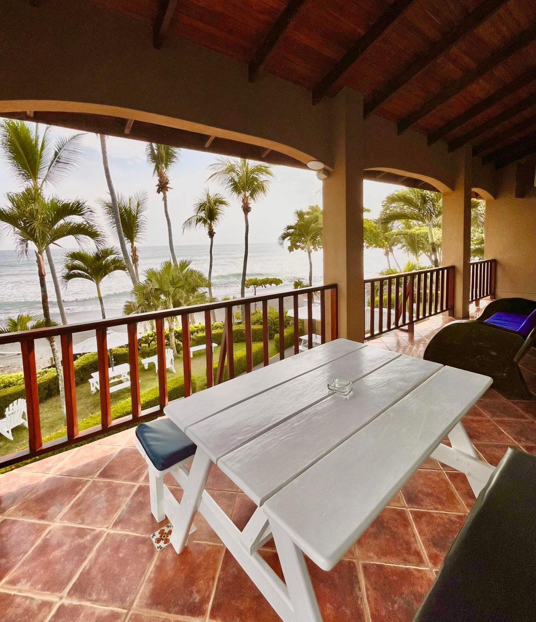 The Backyard Beachfront Hotel Jacó Exteriér fotografie